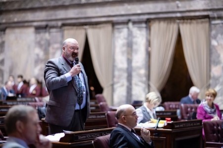 Sen. Ron Muzzall (R-Oak Harbor) on Senate floor