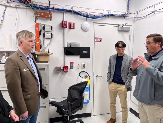 Rep. Paul and Sgt. Tony Slowik at the Island County 911 Center.