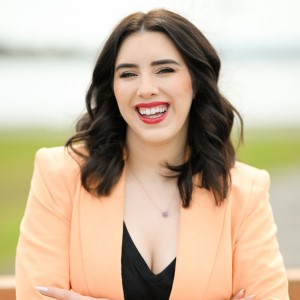 Christina Elliott (D-Oak Harbor), candidate for Island County Commissioner, District 2